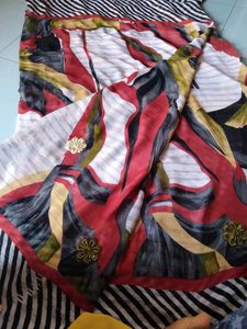 "Discount Offer"Printed Saree With Blouse