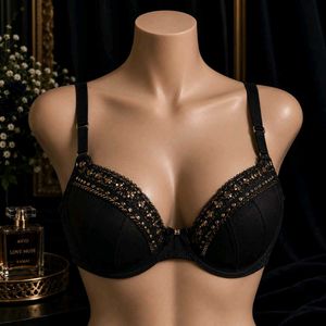 🇳🇿💫🎀Elegant Black Beaded Lace Bra