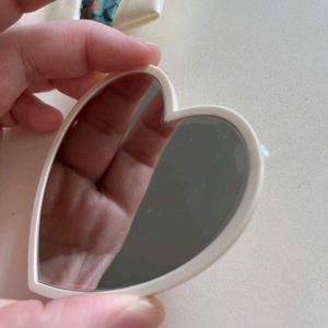 Gucci Beauty Heart Mirror & Pouch