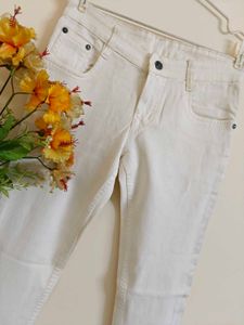 🆕 White Cotton Jeans