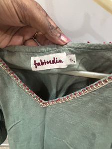 Fabindia S Size Worn 3-4 Times, Silk Fabric