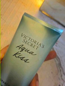 Clearance sale 💖 Victoria's Secret Aqua Kiss