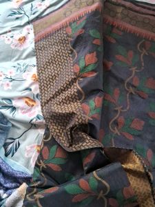 Thread Work Elegant Saree with Floral Motif