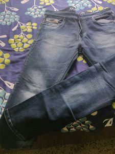 Men's Blue Wash Jeans