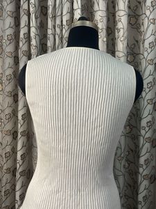 Sleeveless Ribbed Knit Top