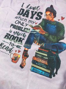 Graphic  crop Tee - I Love Books
