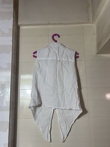 y2k White Sleeveless Blouse