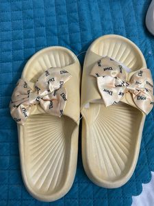Stylish Bow Flip-Flops