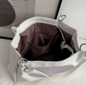 New pinteresty Chic White Tote Bag with Heart Desi