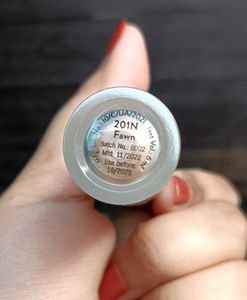 Myglamm Super Serum Concealer With Hyaluronic Acid