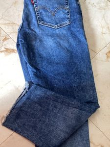 Levis Button fly Closure High Rise Boyfriend Fit