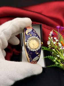 Elegant Peacock Bangle Watch
