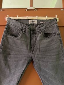 Stylish Grey Washed Jeans for men
