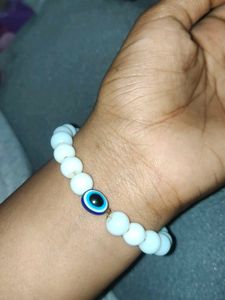 White Beaded Evil Eye Bracelet