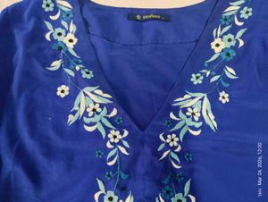 Blue Embroidered tops+kurti