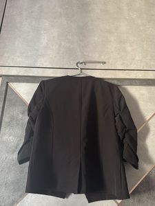 Chic Black Open Front Blazer