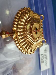 Elegant Gold Pendant