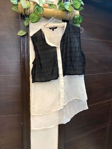 Chic Layered Sleeveless Top