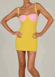 Embellished shoulder strap yellow bodycon dress