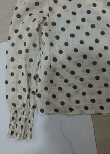 Polka Dot Puff Sleeve Blouse