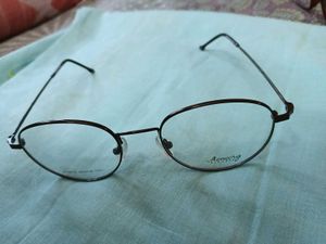 Stylish Oval Eyeglasses