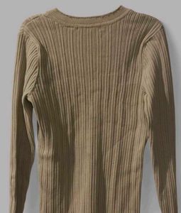 Ribbed V-Neck Long Sleeve Top