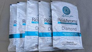 Combo of  RealAroma Diamond Facial Pack - 5 Ct