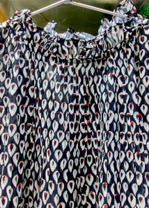 Chic Sleeveless Navy Print Top