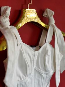 Chic White Tie-Strap Crop Top