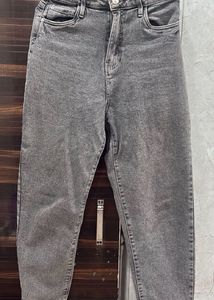2 Mom Fit Denim Jeans