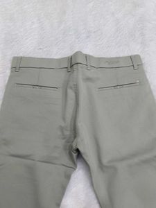 Men's Classic Fit Chinos