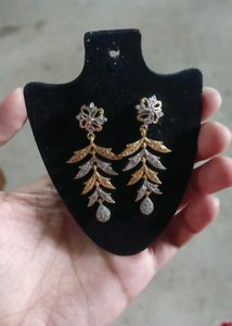 Stunning Leaf Design Earrings