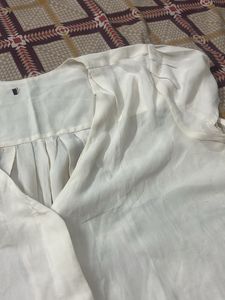 Elegant White V-Neck Top