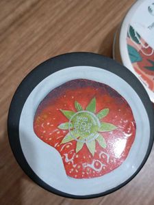 The Body Shop Strawberry Yogurt &amp; Butter