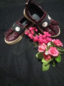 Stylish Burgundy Tassel Luffer