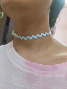 Wavy Mint Choker