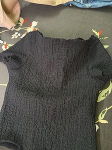 Crinkled Black Short Sleeve Top