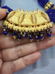 Blue choker necklace