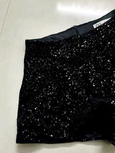 Zara velvet sequins shorts