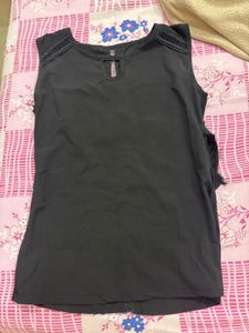 Chic Black Sleeveless Top