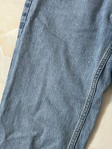 Light Wash straight Leg Jeans