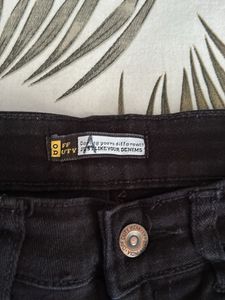 Classic Black High-Waisted skinny Jeans
