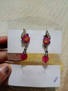4 pair of Sparkling Star Dangle Earrings✨❤️