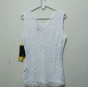 Majora White lace sleeveless top blouse