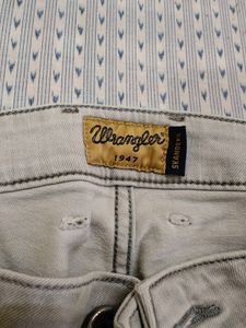 Wrangler Tapered Jeans For Men