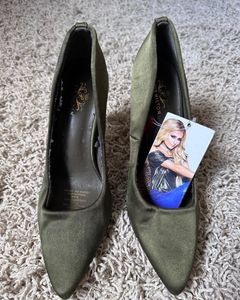 PARIS HILTON Satin Pumps
