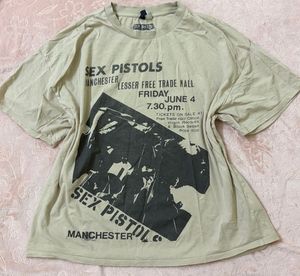 Graphic H&M tee