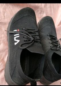Black Bold Shoes