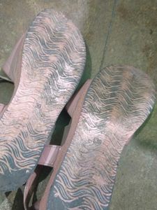 Chic Pink Wedge Sandals