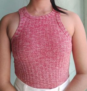 Pink Textured Sleeveless Top and white mini denim